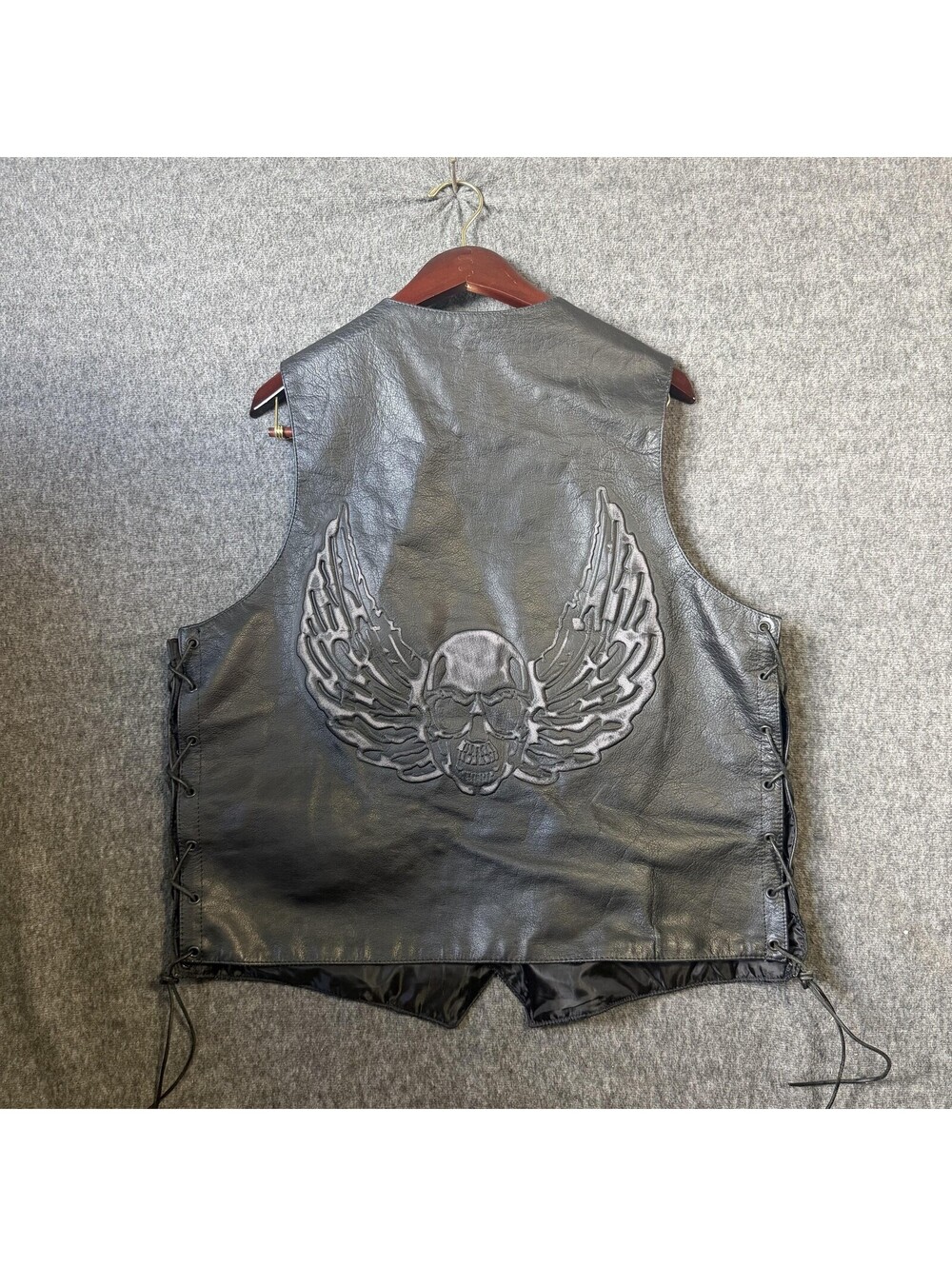 Xelement Leather Motorcycle Vest Mens XL Black Skull Wings Biker Laced Sides